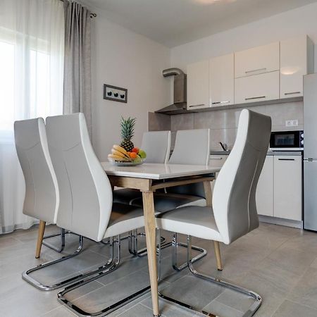 Love Apartments Зечево Экстерьер фото
