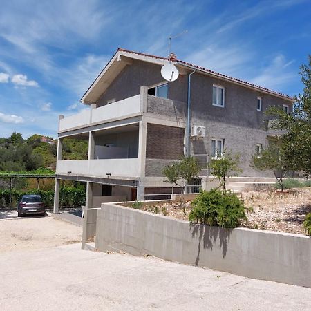 Love Apartments Зечево Экстерьер фото