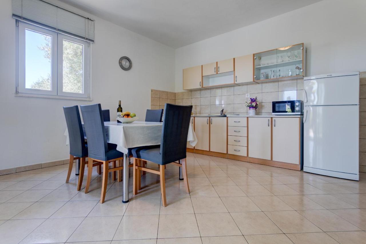 Love Apartments Зечево Экстерьер фото