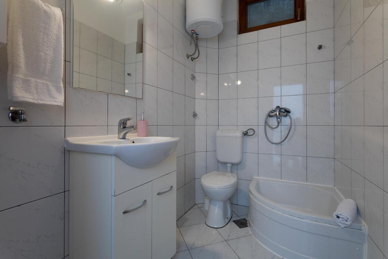 Love Apartments Зечево Экстерьер фото