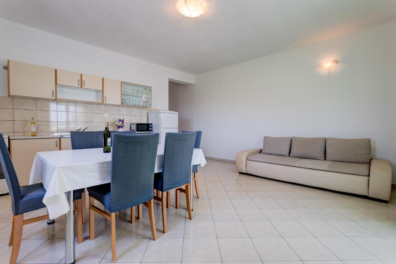 Love Apartments Зечево Экстерьер фото